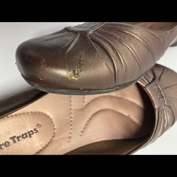BARE TRAPS, Narizona Style, gold color, 7.5 flats, slip on, leather/man-made - Picture 8 of 15